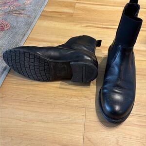 Women's Black Chelsea Ankle Bootie - Sleek Slip-On Style